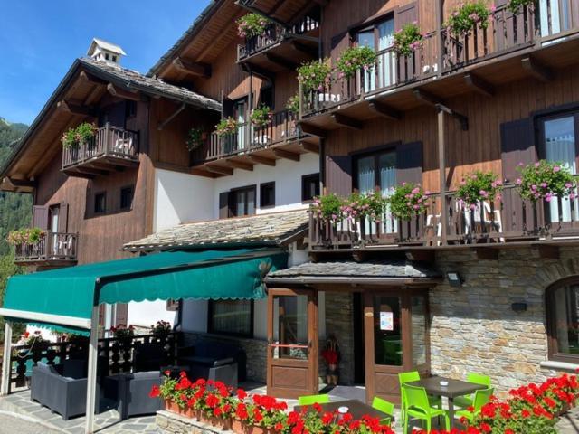 Hotel Triolet Courmayeur Luaran gambar