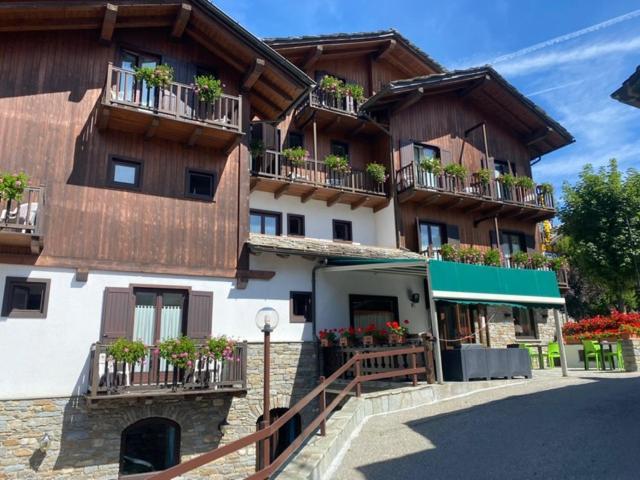 Hotel Triolet Courmayeur Luaran gambar
