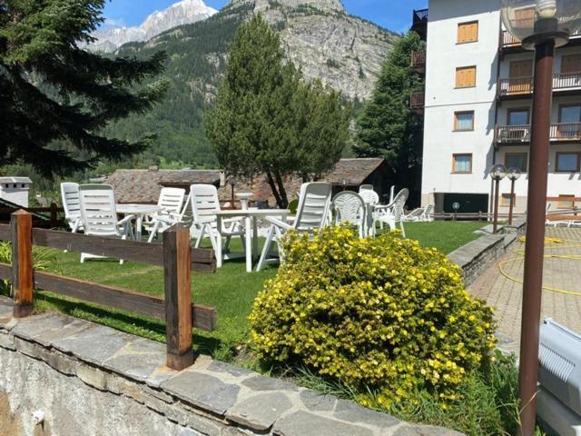 Hotel Triolet Courmayeur Luaran gambar