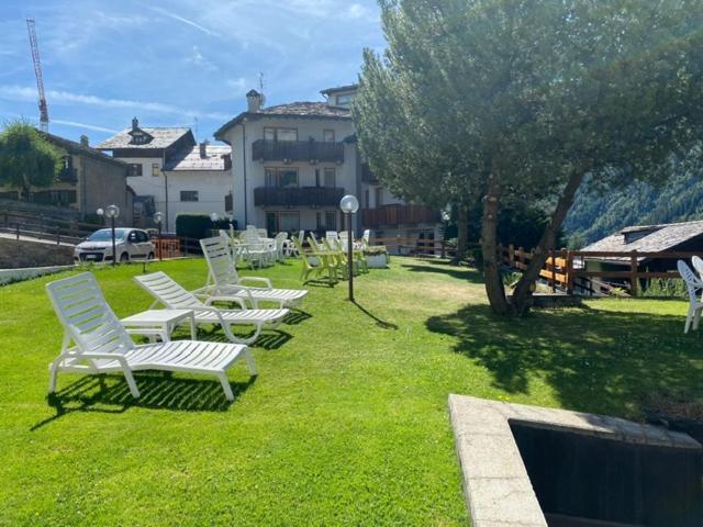 Hotel Triolet Courmayeur Luaran gambar